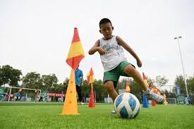 最早巫师不是CDPR做的！ 开发者谈取消原因