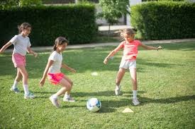 德甲-基米希破门卡尔世界波 拜仁3-0完胜十人门兴