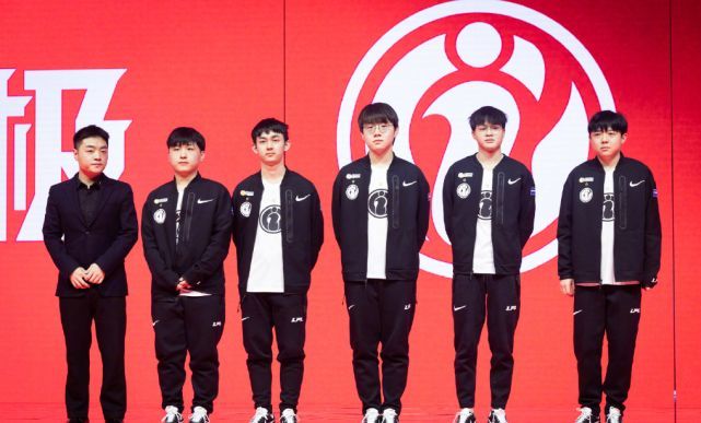 担进攻重任 担进攻重任