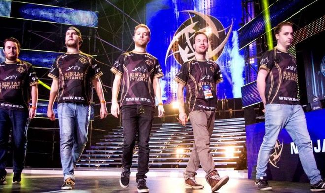 更是一种对 更是一种对